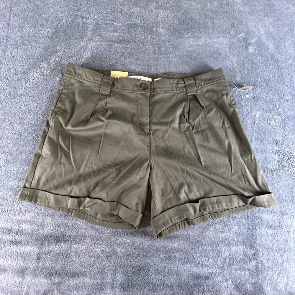 Old Navy NWT Flat Front Shorts Womens 12 Army Green Cotton Stretch Preppy Retro